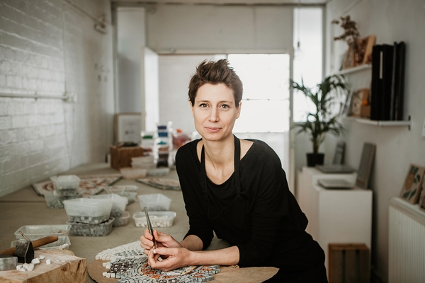 Giulia Manzoni Mosaic making