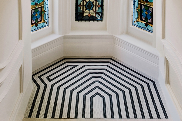 Giulia Manzoni Mosaic floor for a landing in London
