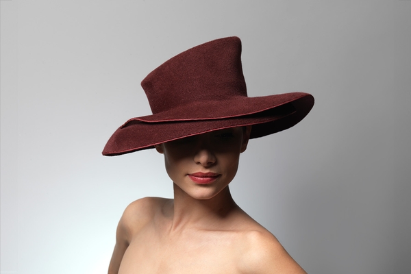 Katharina Cruz Elegant Horse cappelline