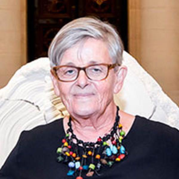 Simone Pheulpin Fabric sculpting