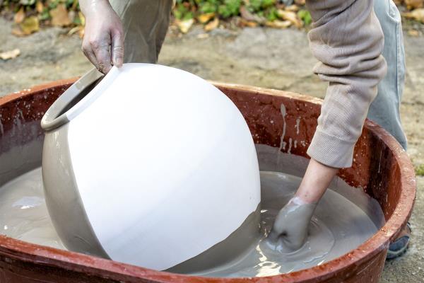 Gyung Kyun Shin Ceramics