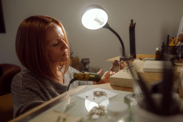 Miruna Belicovici Jewellery making