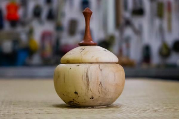 Francisco Roberto Pereira Maple wood jewellery box