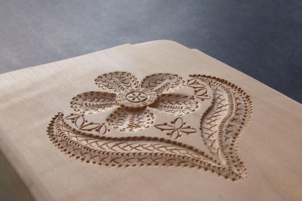 Petra Plestenjak Podlogar Carved lace