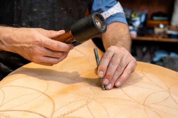 Julián Sañudo Leatherworking