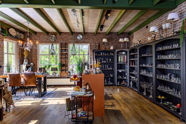 De Tingieterij Metal sculpting