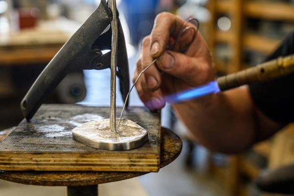 De Tingieterij Metal sculpting