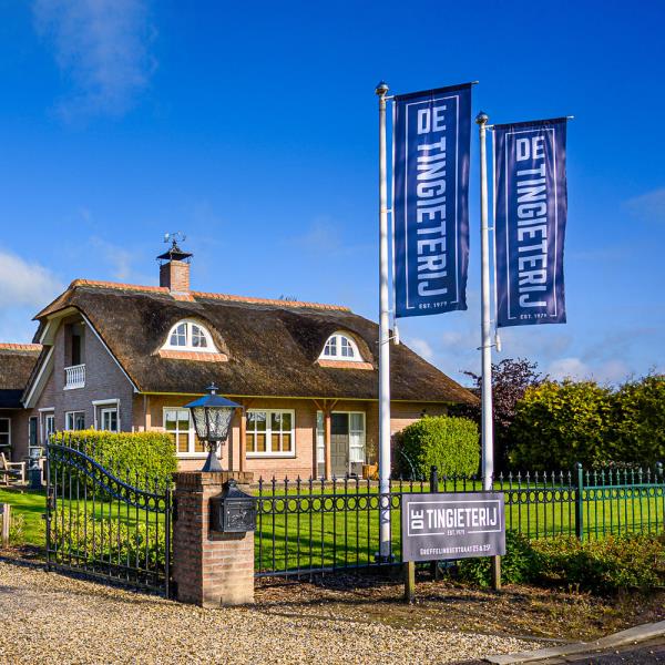 De Tingieterij Metal sculpting