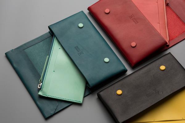 Lucie Telecká Two-tone purses