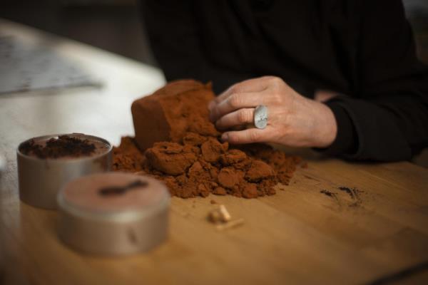 Sian Evans Jewellery making