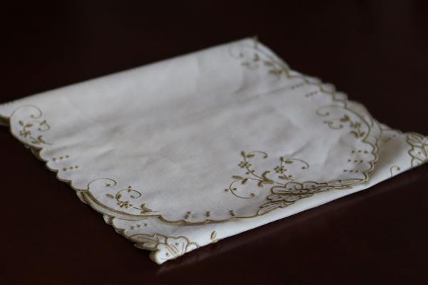 Ana Luisa Santos Table centrepiece