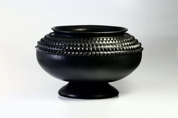 Laura Delgado Santa Tegra vase remake