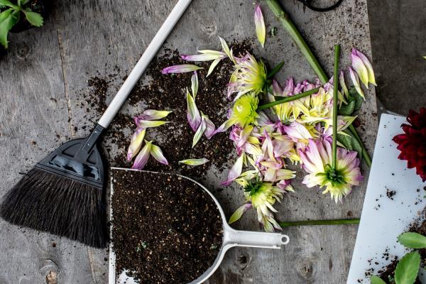 Nicolai Bergmann Create a flower arrangement near Tokyo
