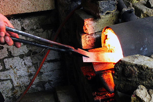 Alexander O'Neill Knife making