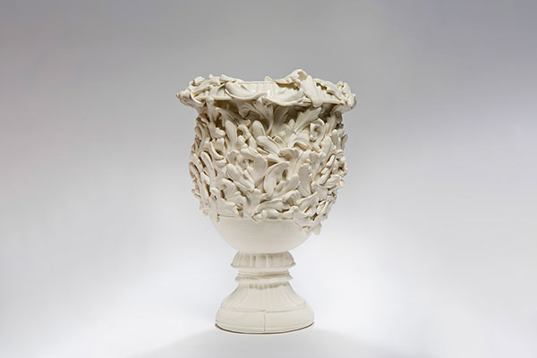 Amy Jayne Hughes After Piranesi, Omaggio in white