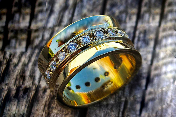 Javier Galasso Gold wedding ring