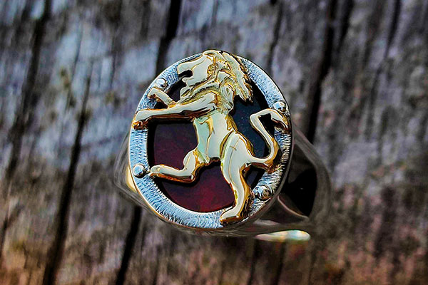 Javier Galasso Lion signet ring
