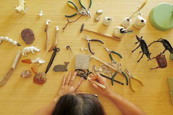 Misato Takahashi Jewellery making