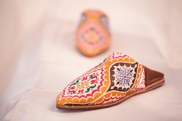 Hassane Kabil Traditional slipper with lampas motif