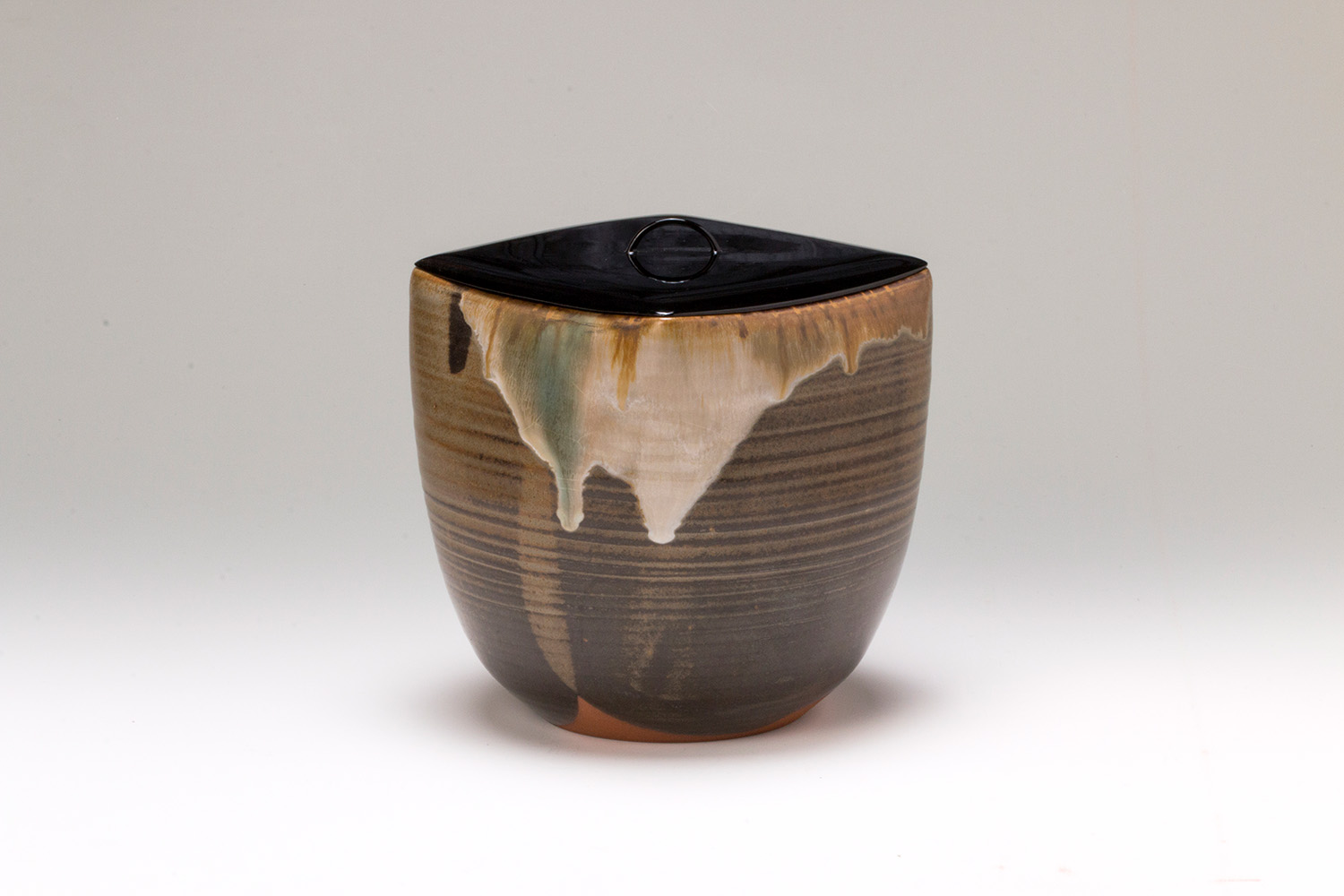 Shinobu Takatori Rhombus lip water jug